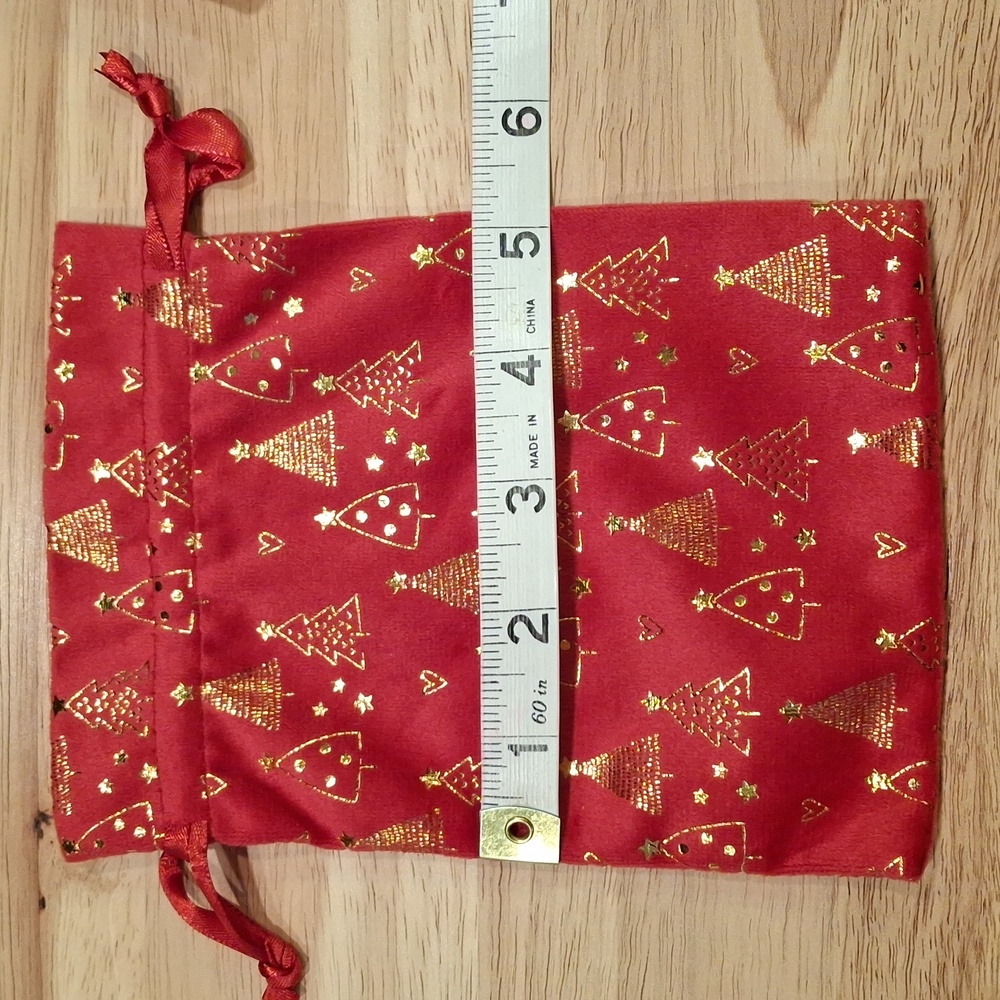 6 Assorted Red Drawstring Bags - Picture 5 of 7